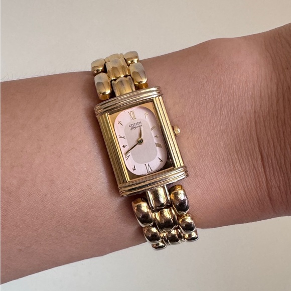Vintage‎ Pink and Gold Citizen Elegance Watch - Picture 1 of 8